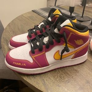 Jordan 1 mid